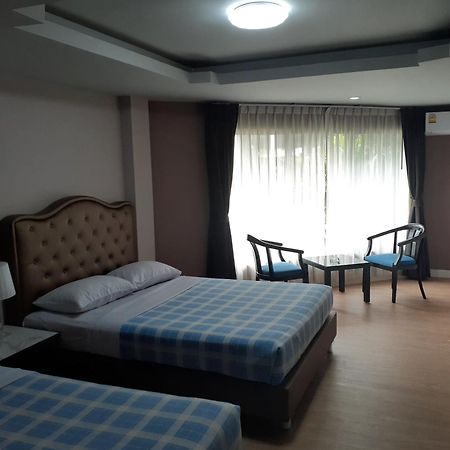 Silversand Villa Hotel Jomtien Beach Buitenkant foto