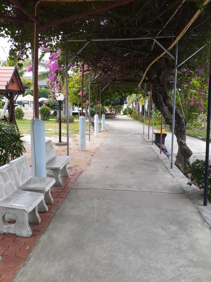 Silversand Villa Hotel Jomtien Beach Buitenkant foto