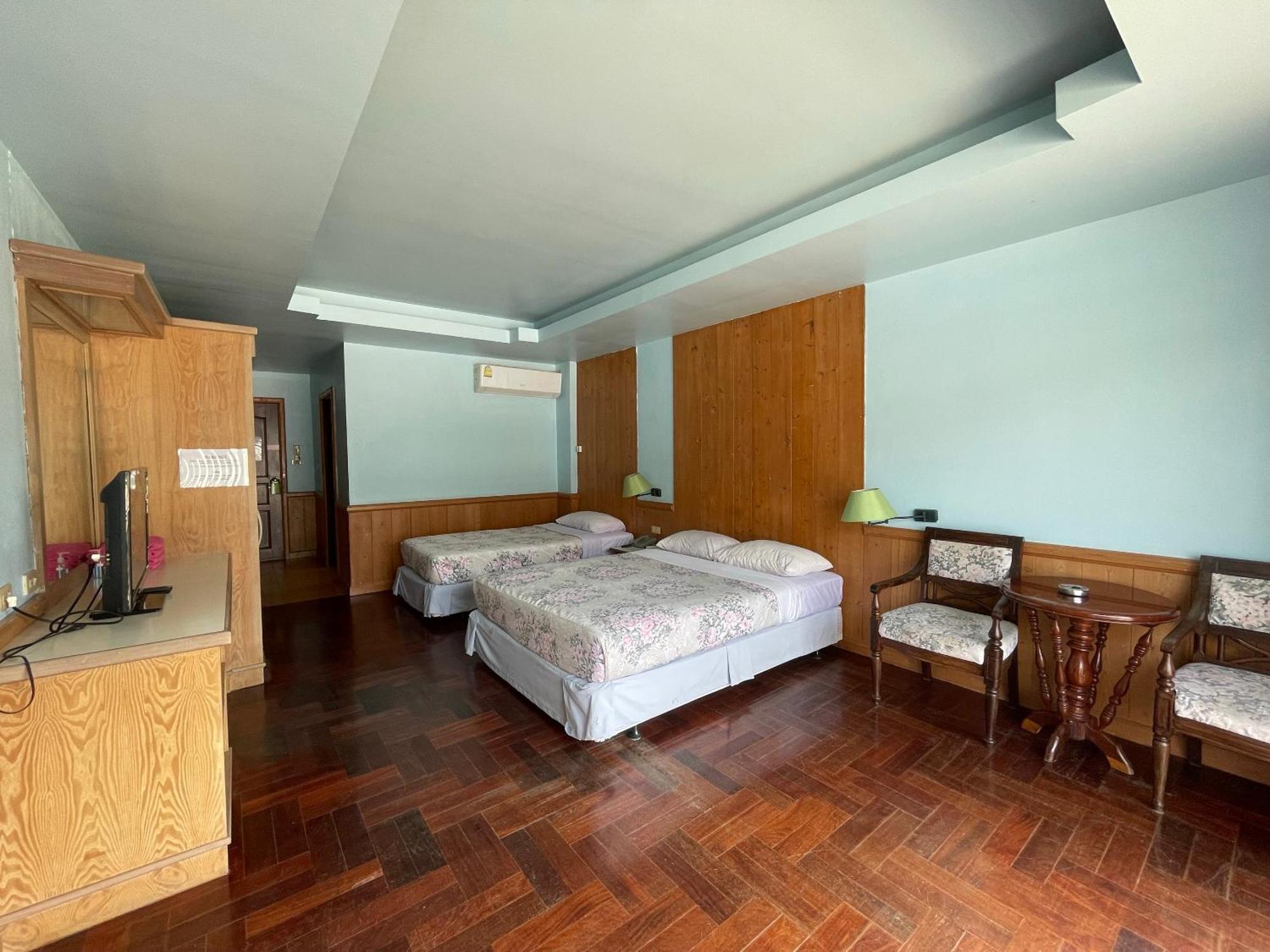 Silversand Villa Hotel Jomtien Beach Buitenkant foto
